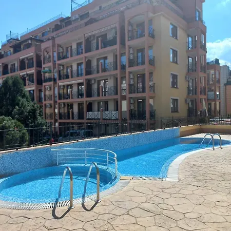 Cozy 150m From The Apartment Sveti Vlas