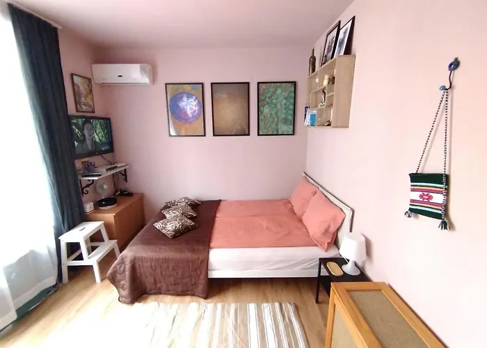 Cozy 150m From The Apartman